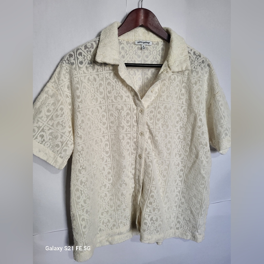 Pretty Garbage Vintage Inspired Cream Lace Top size medium